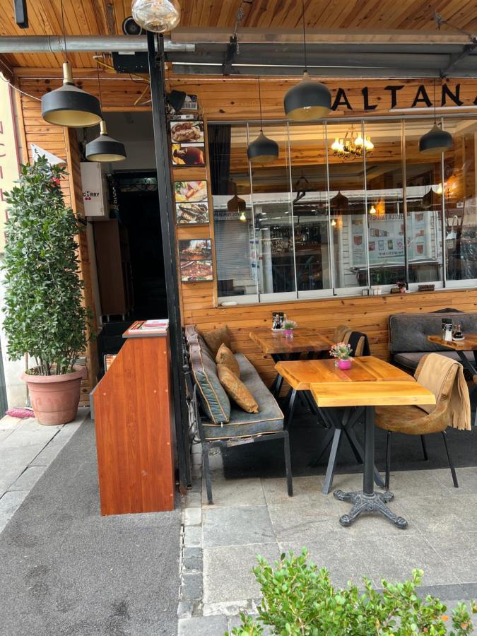 Istiklal Hostel Istanbul Exterior photo